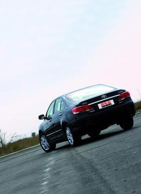 比很好更好——试驾广州丰田新凯美瑞,体验广州汽车租赁便捷出行