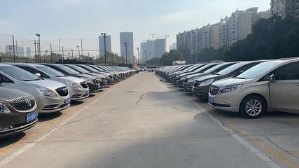 广州商务租车优选 7座别克GL8，安全舒适的出行之选